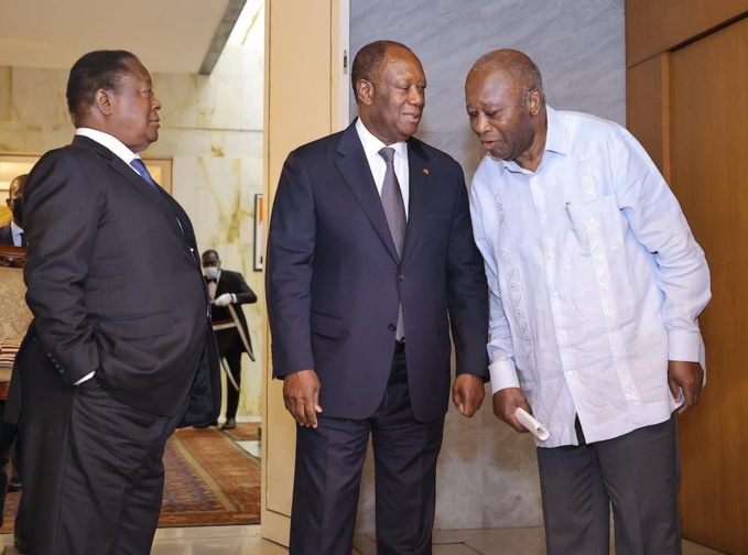 De la gauche vers la droite : Henri Konan Bédié, Alassane Ouattara, Laurent Gbagbo De la gauche vers la droite : Henri Konan Bédié, Alassane Ouattara, Laurent Gbagbo
