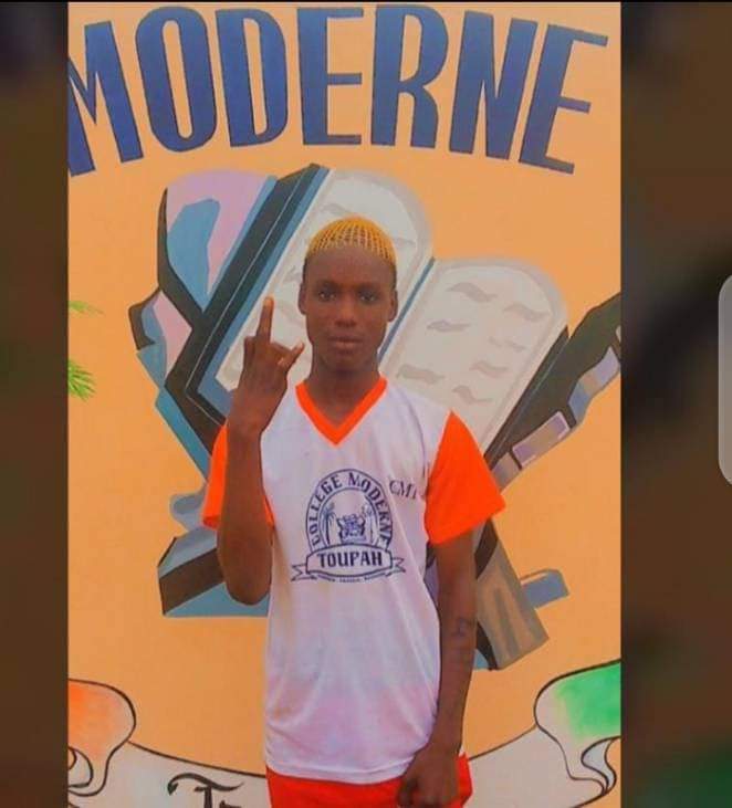 Drame/ Un élève poignardé à mort et un autre blessé dans une bagarre à Dabou. Drame/ Un élève poignardé à mort et un autre blessé dans une bagarre à Dabou.
