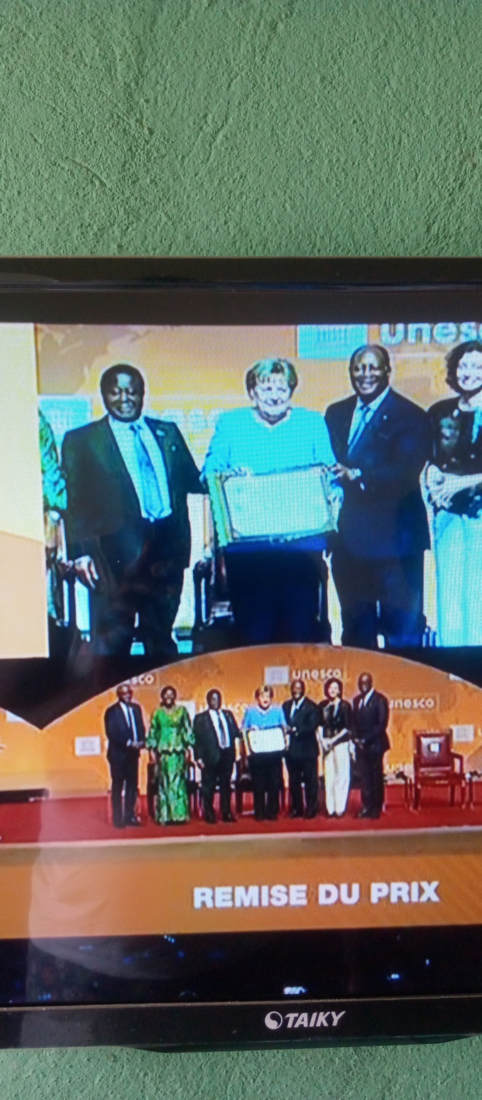 Le président du Pdci-Rda, Henri Konan Bédié a dansé à Yamoussoukro Le président du Pdci-Rda, Henri Konan Bédié a dansé à Yamoussoukro