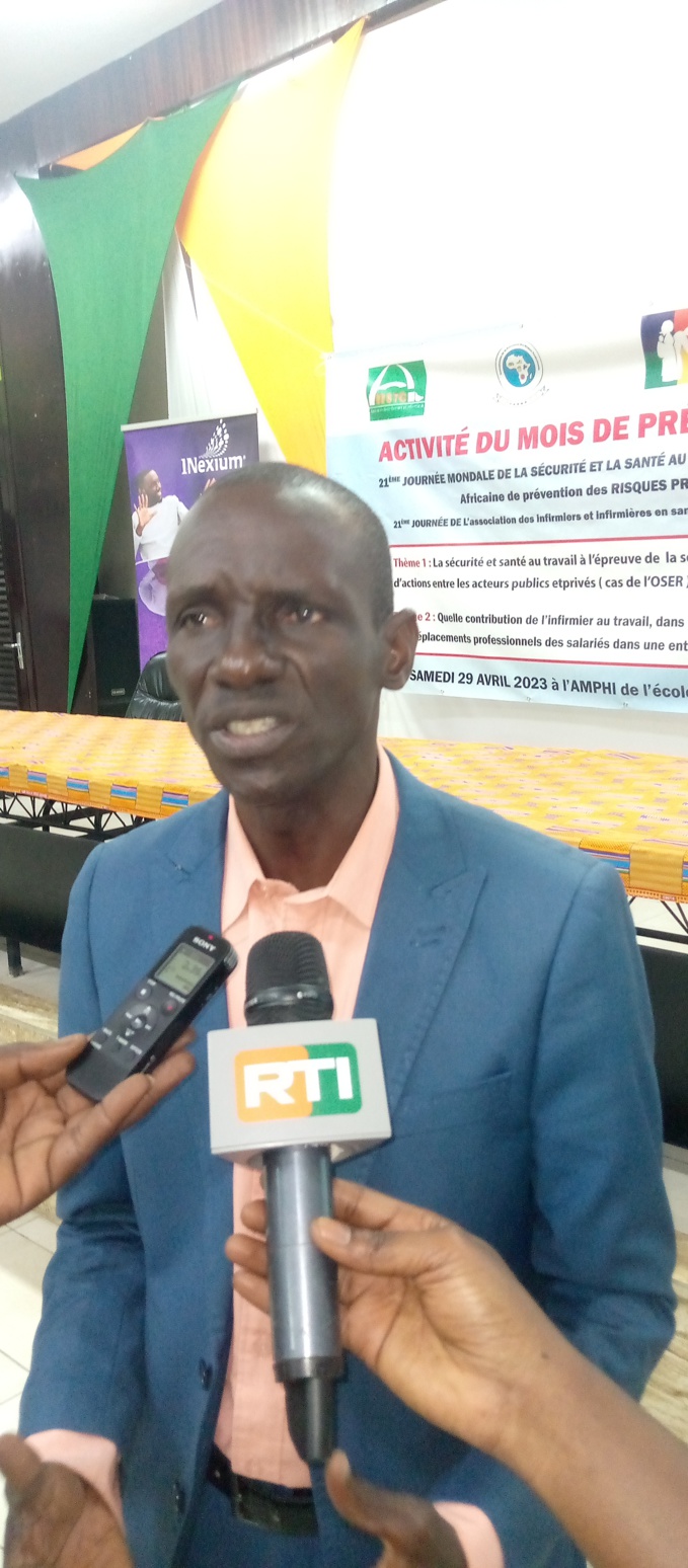 M. Irié Bi Raphaël de l'Oser a dénoncé l'usage du téléphone et la vitesse au volant M. Irié Bi Raphaël de l'Oser a dénoncé l'usage du téléphone et la vitesse au volant