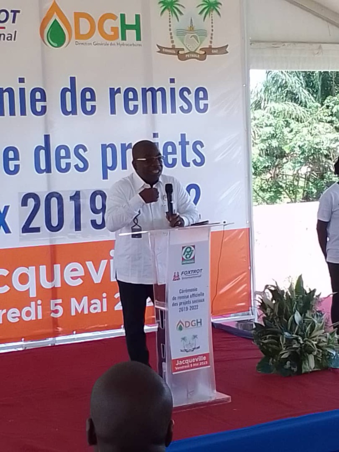 Le député Lobo Anké Léon, ex président du conseil pétrole-gaz Le député Lobo Anké Léon, ex président du conseil pétrole-gaz