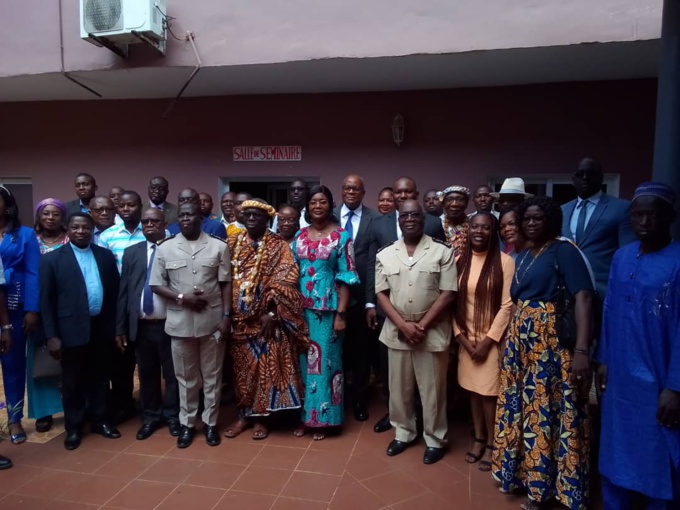 La photo de famille à l'issue de l'atelier La photo de famille à l'issue de l'atelier