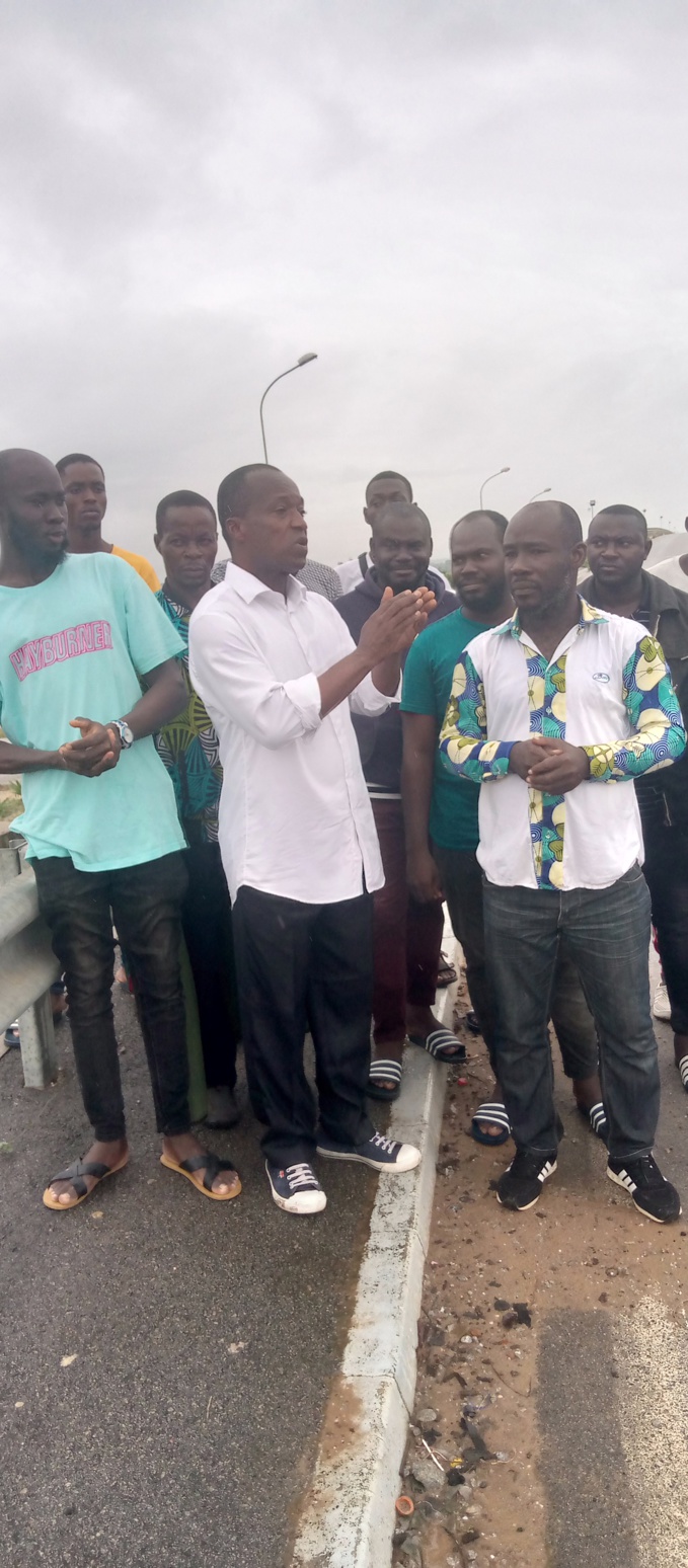 Rumeurs de redécoupage électoral à Jacqueville/Des groupes de jeunes s'insurgent et menacent. Rumeurs de redécoupage électoral à Jacqueville/Des groupes de jeunes s'insurgent et menacent.