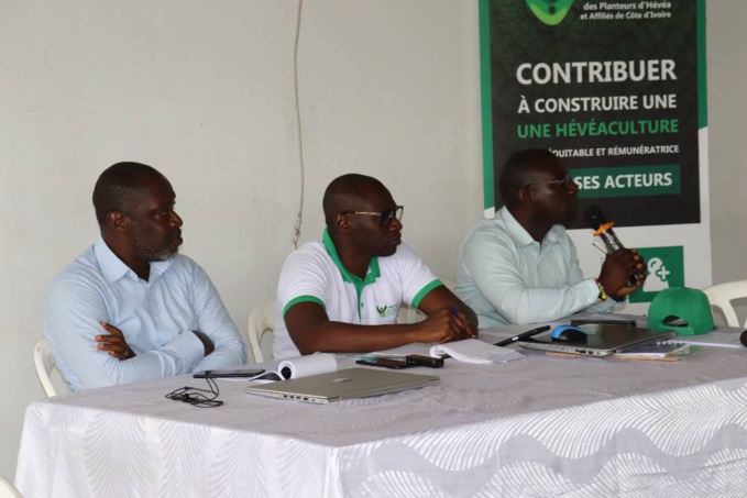 Les conférenciers ont décrié les mauvaises pratiques de l'Apromac Les conférenciers ont décrié les mauvaises pratiques de l'Apromac