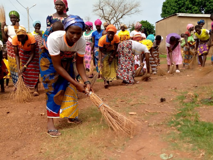 Les femmes de Bahouakaha s'activent pour la fête de l'indépendance Les femmes de Bahouakaha s'activent pour la fête de l'indépendance