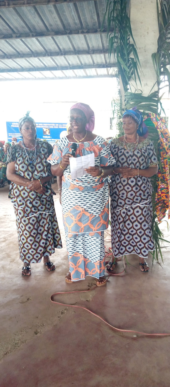 Mme Aké née Agnéro Marie Josèphe, présidente de l'association des femmes de Débrimou ( Afed) Mme Aké née Agnéro Marie Josèphe, présidente de l'association des femmes de Débrimou ( Afed)