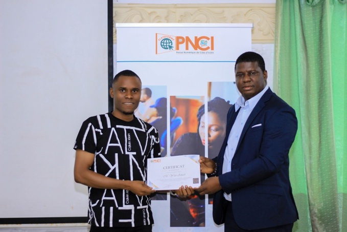 Plusieurs diplômes de participation ont été décernés Plusieurs diplômes de participation ont été décernés