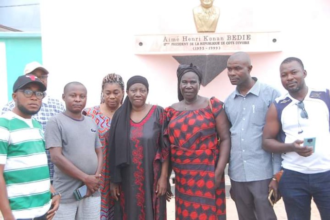 Deux semaines après la mort du président du Pdci/Henriette Lagou pleure Henri Konan Bédié Deux semaines après la mort du président du Pdci/Henriette Lagou pleure Henri Konan Bédié