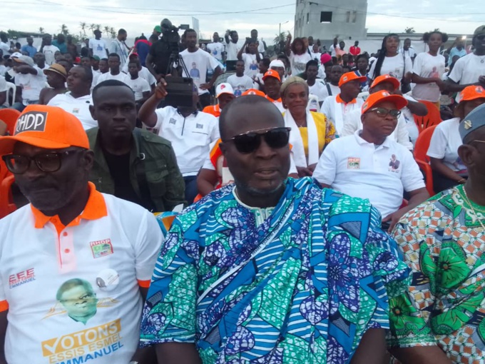 Giga meeting de clôture à Jacqueville/ Joachim Beugré (Rhdp) laissé un grand message à ses adversaires. Giga meeting de clôture à Jacqueville/ Joachim Beugré (Rhdp) laissé un grand message à ses adversaires.