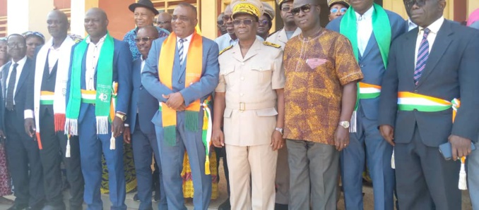 Le préfet de région N'Zi Kangah Rémi demande à l'équipe municipale de se mettre au travail Le préfet de région N'Zi Kangah Rémi demande à l'équipe municipale de se mettre au travail