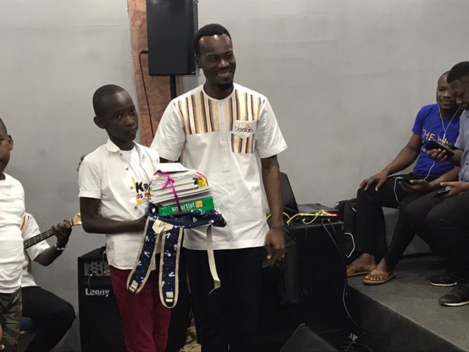 Le lauréat de la 2 ème édition, David Sossa Le lauréat de la 2 ème édition, David Sossa