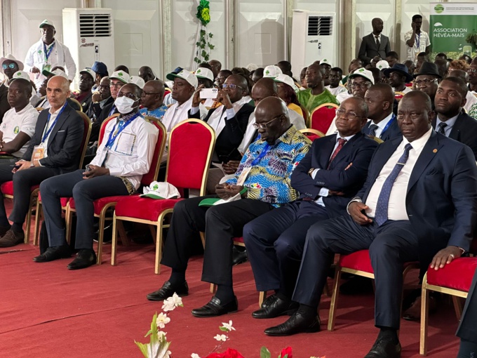 Le public est venu très nombreux pour suivre l'exposé du Pca de l'Apromac Le public est venu très nombreux pour suivre l'exposé du Pca de l'Apromac