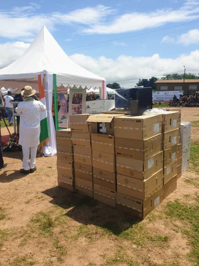 Rentrée scolaire/ Un important lot de matériels informatiques et de bureautiques pour les lycées et collèges de la Marahoué Rentrée scolaire/ Un important lot de matériels informatiques et de bureautiques pour les lycées et collèges de la Marahoué