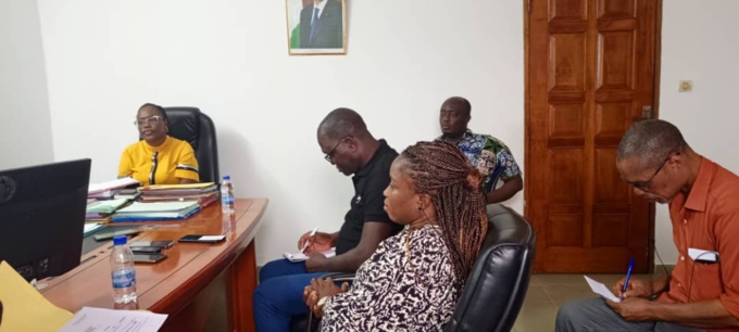 Commerce/Le directeur régional du commerce et de l'industrie engage la lutte contre les pratiques illicites Commerce/Le directeur régional du commerce et de l'industrie engage la lutte contre les pratiques illicites