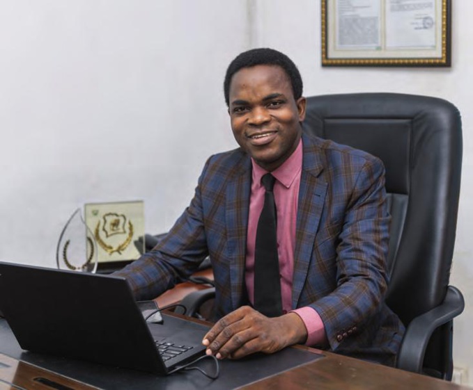 Awards de l’économie 2023/Lynays entreprises raffle le prix du meilleur partenaire Awards de l’économie 2023/Lynays entreprises raffle le prix du meilleur partenaire