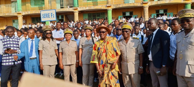 Le corps préfectoral autour du fondateur du GS Jean Memmen Le corps préfectoral autour du fondateur du GS Jean Memmen