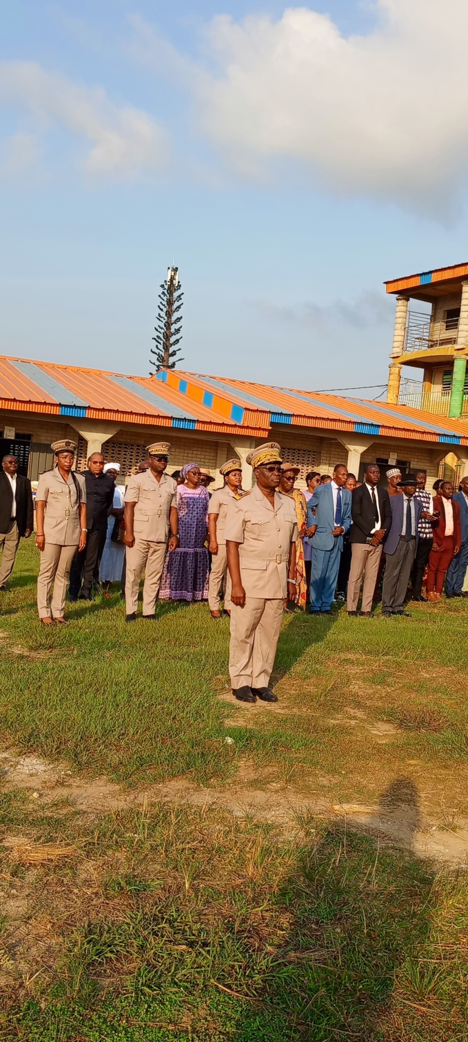Congés anticipés/ Le préfet de Dabou aux élèves : " Ne vous décrétez pas de congés anticipés " Congés anticipés/ Le préfet de Dabou aux élèves : " Ne vous décrétez pas de congés anticipés "