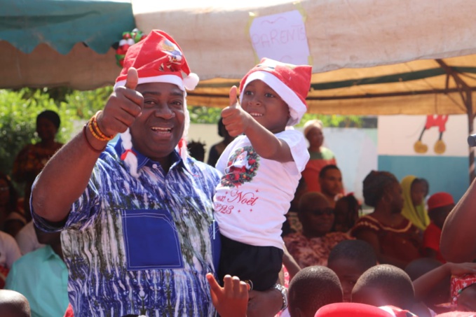 Daoukro/Le député Akoto donne le sourire à 200 enfants Daoukro/Le député Akoto donne le sourire à 200 enfants