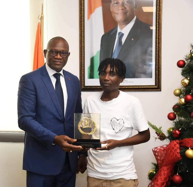 Prix d'excellence/ Les meilleurs sportifs honorés Prix d'excellence/ Les meilleurs sportifs honorés