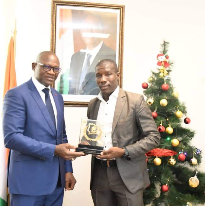 Prix d'excellence/ Les meilleurs sportifs honorés Prix d'excellence/ Les meilleurs sportifs honorés