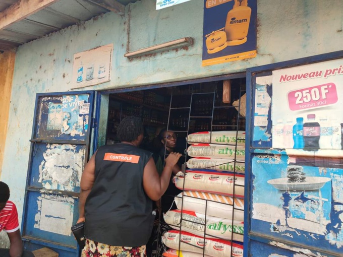 Le directeur régional du commerce a débarqué dans cette boutique Le directeur régional du commerce a débarqué dans cette boutique