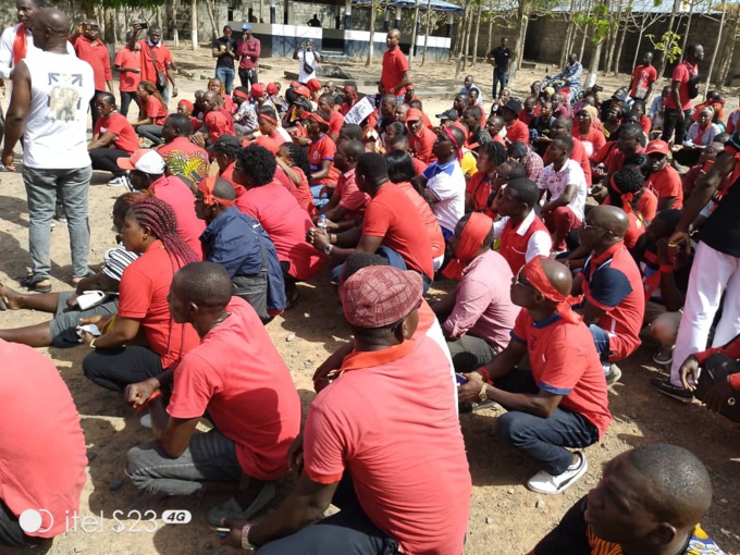 Bangolo/ " Affaire " Un instituteur ligoté et battu à mort"/    Les enseignants mécontents " décrètent"  trois jours d'arrêt de travail Bangolo/ " Affaire " Un instituteur ligoté et battu à mort"/    Les enseignants mécontents " décrètent"  trois jours d'arrêt de travail