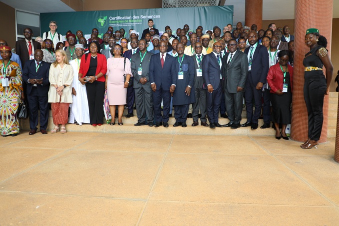 Photo de famille des participants