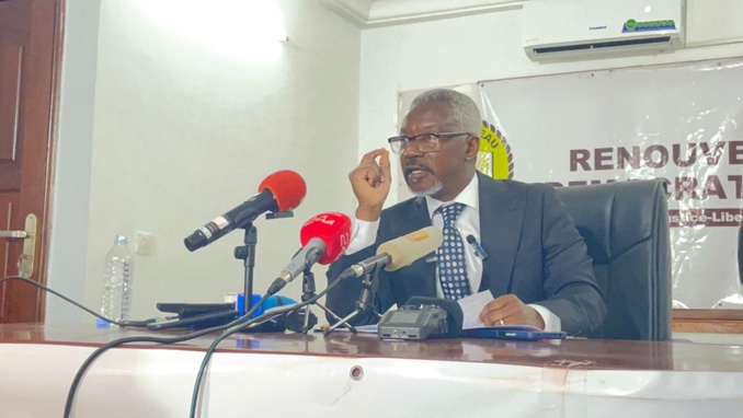 Lamoussa Djinko ( pdt du Renouveau démocratique) propose la suppression des examens du Cepe, du Bepc et du Bac Lamoussa Djinko ( pdt du Renouveau démocratique) propose la suppression des examens du Cepe, du Bepc et du Bac