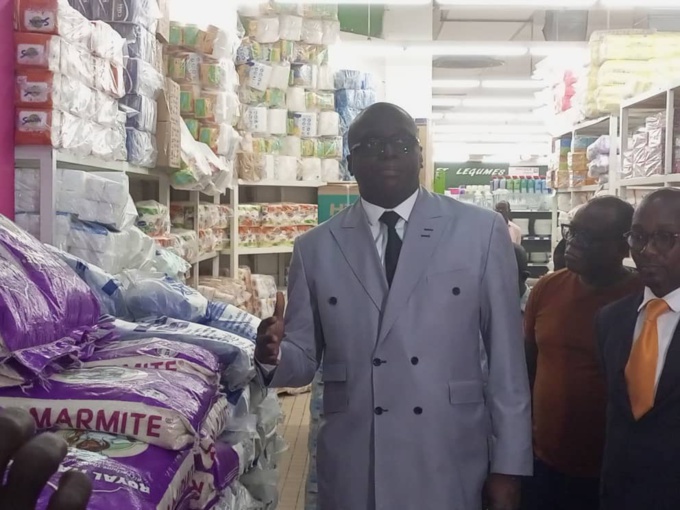 Bouaké/Prix des denrées en période de jeûne/ Le directeur régional du commerce fait une descente surprise sur les marchés. Son constat Bouaké/Prix des denrées en période de jeûne/ Le directeur régional du commerce fait une descente surprise sur les marchés. Son constat