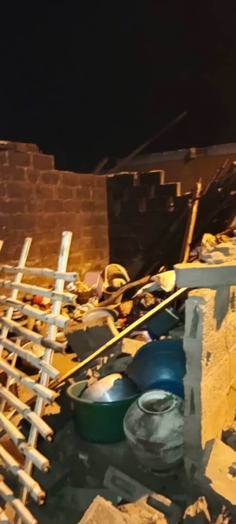 La Paquinou vire au drame à Bouaké/ Une tornade arrache des toitures et des arbres dans un village : 3 blessés La Paquinou vire au drame à Bouaké/ Une tornade arrache des toitures et des arbres dans un village : 3 blessés