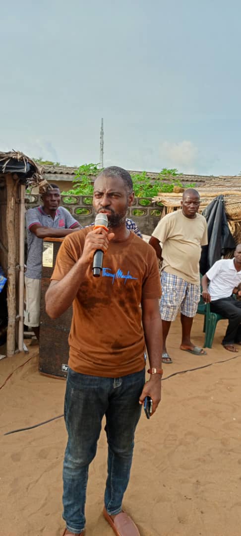 M. Loïc Tékri, président des jeunes... M. Loïc Tékri, président des jeunes...