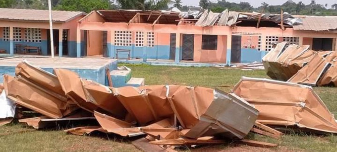 La tornade fait des ravages à Facobly/ Des écoles, la préfecture et plusieurs infrastructures endommagées/ Un plan d'urgence mis en place.