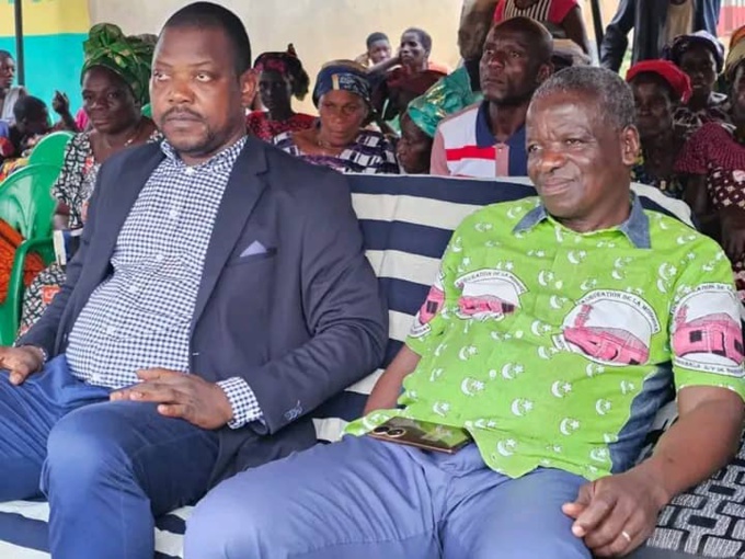 Biankouma/ Le maire et le secrétaire départemental mobilisent la jeunesse pour le Rhdp. Biankouma/ Le maire et le secrétaire départemental mobilisent la jeunesse pour le Rhdp.