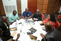 séance de travaux et d'échanges entre participants séance de travaux et d'échanges entre participants