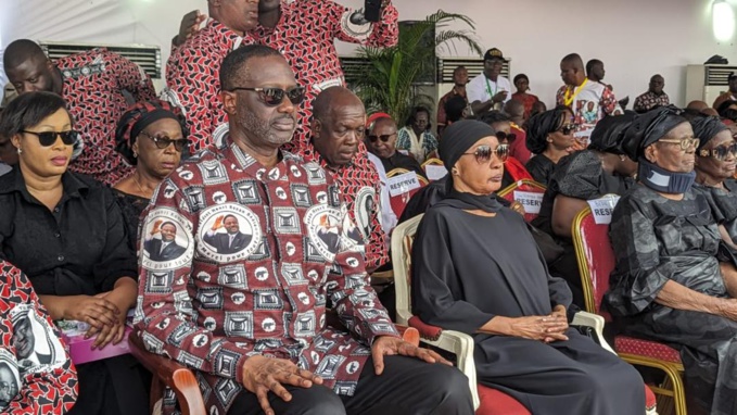 Obsèques de Bédié à Daoukro/ Le peuple Sanwi donne le ton par un important don. Obsèques de Bédié à Daoukro/ Le peuple Sanwi donne le ton par un important don.