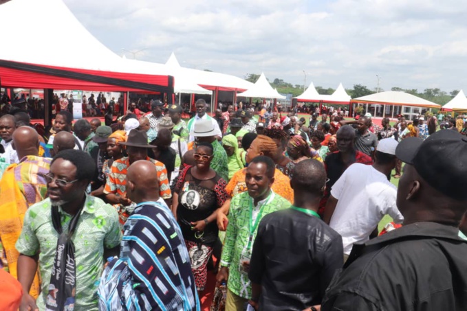 Obsèques de Bédié/ Déferlement de plus 30 mille personnes à Daoukro Obsèques de Bédié/ Déferlement de plus 30 mille personnes à Daoukro