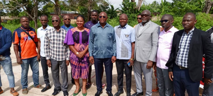 Visite des infrastructures sportives de Dabou/ Le ministre des sports Adjé Silas, annonce de grands chantiers. Visite des infrastructures sportives de Dabou/ Le ministre des sports Adjé Silas, annonce de grands chantiers.