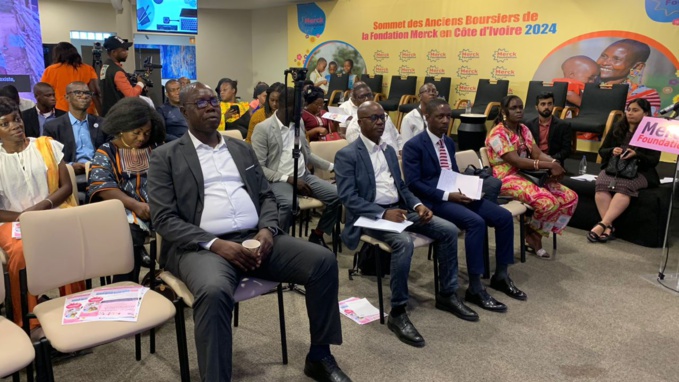 Sensibiliser contre les préjugés dus à l’infertilité  dans le couple en Afrique, les médias comme acteurs.  Sensibiliser contre les préjugés dus à l’infertilité  dans le couple en Afrique, les médias comme acteurs.