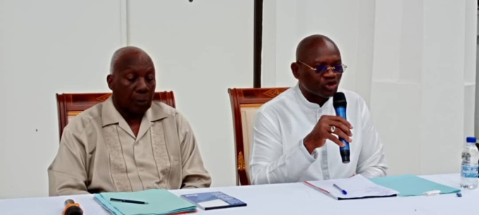 Le ministre gouverneur, M Vincent Essoh Lohoues et le ministre Metch Silas