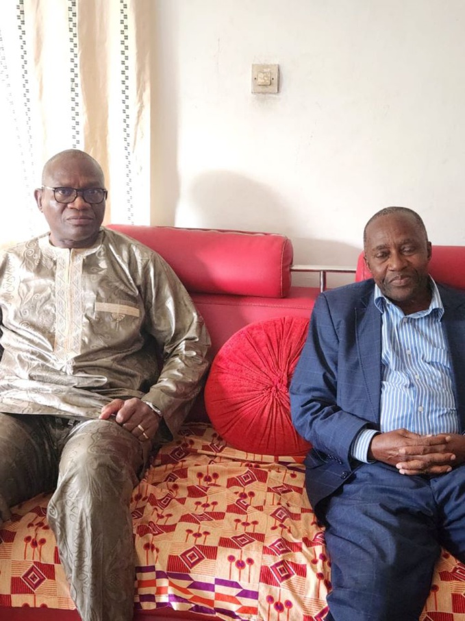 Visite surprise du ministre Metch Silas à Yéo Martial, Moh et Gnonké Tia : "Nous allons oeuvrer pour que le pays se souvienne de vous". Visite surprise du ministre Metch Silas à Yéo Martial, Moh et Gnonké Tia : "Nous allons oeuvrer pour que le pays se souvienne de vous".