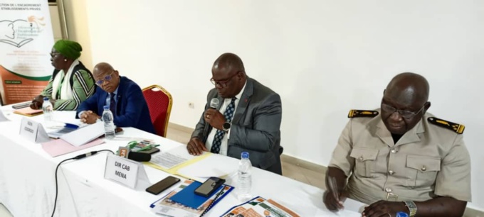 M. Kouadio Raoul, directeur de cabinet représentant la ministre Pr. Mariatou Koné M. Kouadio Raoul, directeur de cabinet représentant la ministre Pr. Mariatou Koné