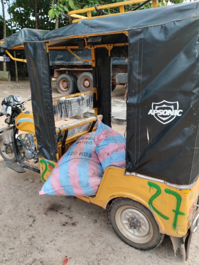 Le tricycle utilisé pour acheminer les fonds de tasse volés Le tricycle utilisé pour acheminer les fonds de tasse volés