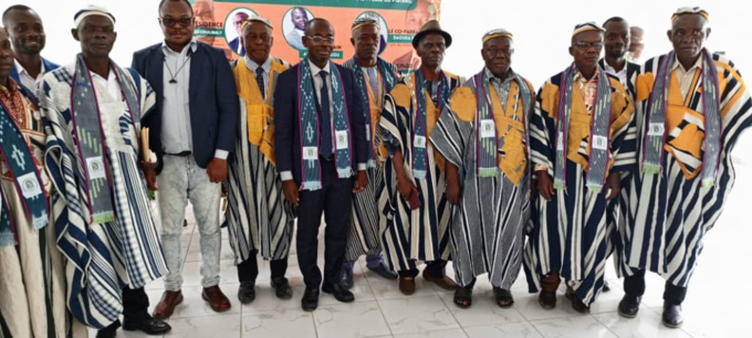 Investiture de l'Ujpagci/ Le ministre Mabri Toikeuse aux journalistes : "Ouvrez les yeux à ceux qui ignorent encore les oeuvres d'Alassane Ouattara". Investiture de l'Ujpagci/ Le ministre Mabri Toikeuse aux journalistes : "Ouvrez les yeux à ceux qui ignorent encore les oeuvres d'Alassane Ouattara".