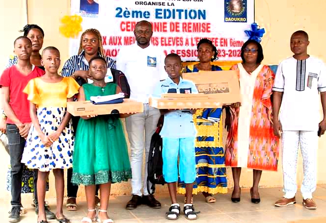 Journée de l'excellence à Daoukro/ Une Ong lance un Sos pour les élèves en difficulté Journée de l'excellence à Daoukro/ Une Ong lance un Sos pour les élèves en difficulté