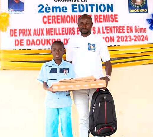 Journée de l'excellence à Daoukro/ Une Ong lance un Sos pour les élèves en difficulté Journée de l'excellence à Daoukro/ Une Ong lance un Sos pour les élèves en difficulté