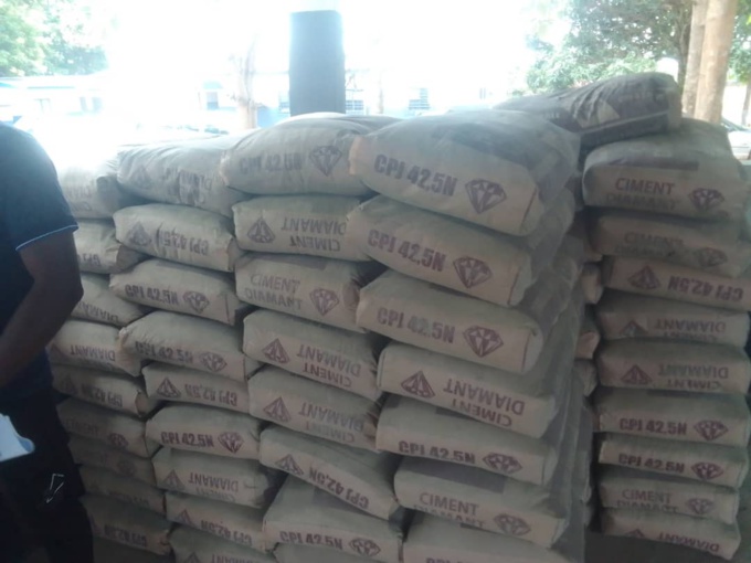 Bangolo/ Après une violente tornade/ Plusieurs tonnes de ciment, des tôles et des vivres aux sinistrés Bangolo/ Après une violente tornade/ Plusieurs tonnes de ciment, des tôles et des vivres aux sinistrés