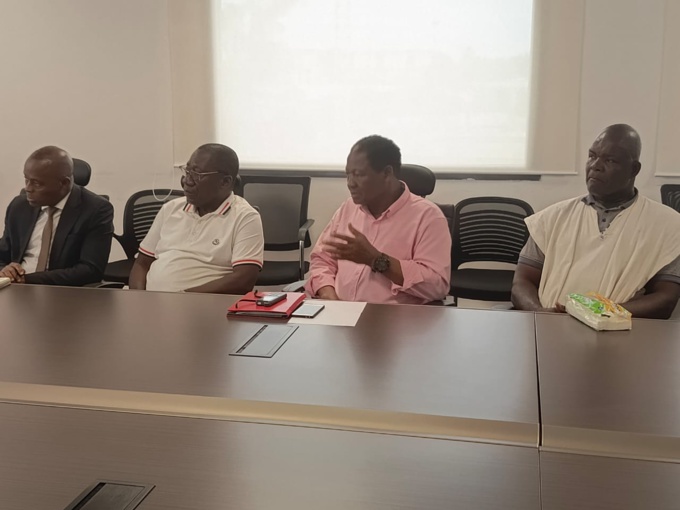 Guerre ouverte à la Fédération ivoirienne de boxe/ Le ministre des sports Metch Silas met fin à la dissidence. Guerre ouverte à la Fédération ivoirienne de boxe/ Le ministre des sports Metch Silas met fin à la dissidence.