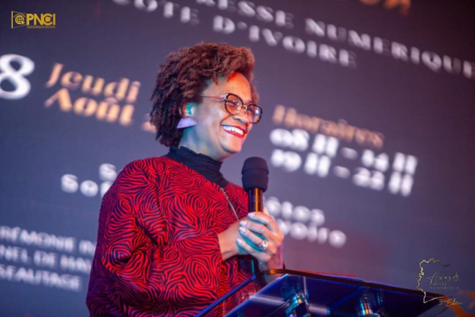 3 ème édition des Awards de la presse numérique/ L'ambassadeure, SeMme Jessica Davis Ba et les Usa à l'honneur 3 ème édition des Awards de la presse numérique/ L'ambassadeure, SeMme Jessica Davis Ba et les Usa à l'honneur