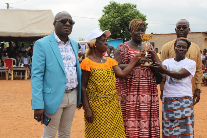 4 ème édition du Festival Yé Dah N'Goha/ Le village de Bouadikro célèbre les valeurs traditionnelles par la culture et le sport. 4 ème édition du Festival Yé Dah N'Goha/ Le village de Bouadikro célèbre les valeurs traditionnelles par la culture et le sport.