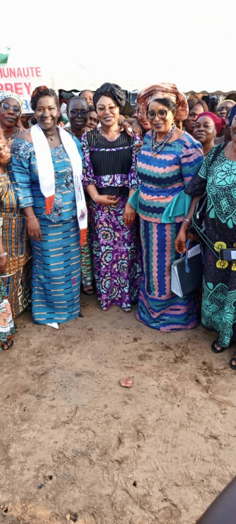 Assises nationales des femmes de Côte d'Ivoire à Dabou/ La ministre Touré Nassénéba mobilise 3 mille femmes à la vision du président Alassane Ouattara.  Assises nationales des femmes de Côte d'Ivoire à Dabou/ La ministre Touré Nassénéba mobilise 3 mille femmes à la vision du président Alassane Ouattara.